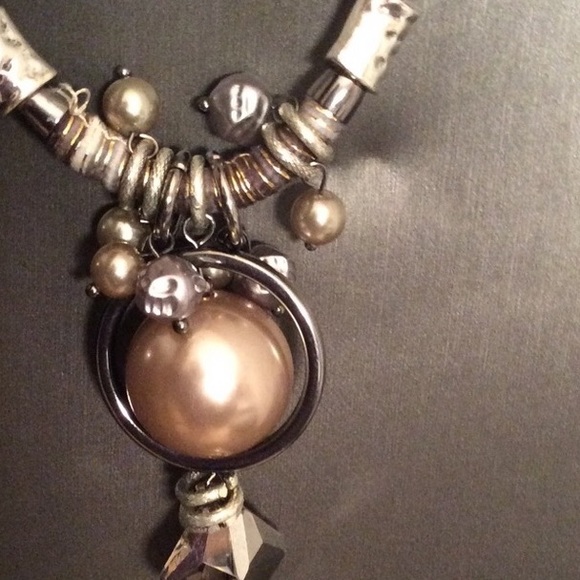 Contemporary Pearl Bead Necklace - Picture 4 of 4
